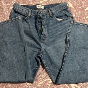 Abercrombie High Rise Ankle Straight Jean